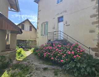  Immeuble à vendre 100 m² Saint genix les villages