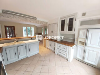  Maison  vendre 10 pices 222 m