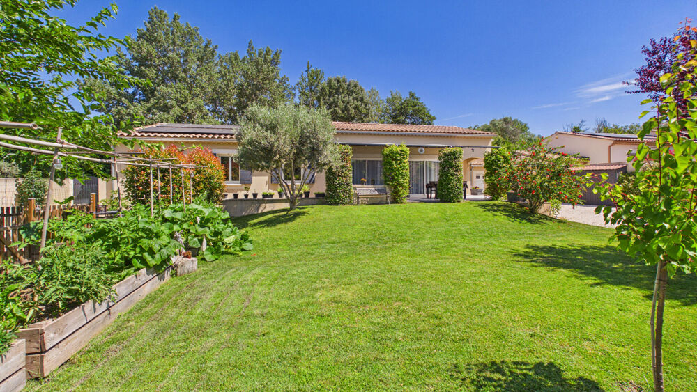 Vente Maison SAINT REMY DE PROVENCE à 5 Km EYRAGUES VILLA de plain pied  avec jardin et garage de 70 M² Eyragues