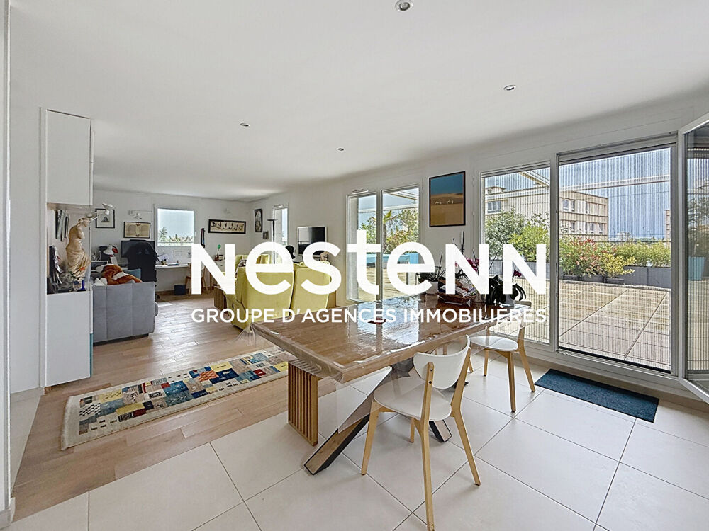 Grand Appartement 2 pièces avec Grande Terrasse en dernier étage - 69500 BRON