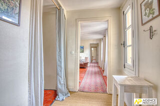 Vente Appartement Versailles Notre-Dame- Appartement 3 pièces 92 m2  situé au 4éme et dernier étage avec cave Versailles