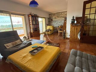  Appartement à louer 3 pièces 80 m²