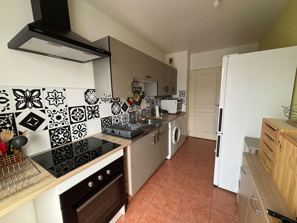 Location Appartement Appartement meublé de 65 m² avec terrasse et parking Le mans