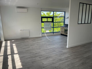  Appartement à louer 4 pièces 78 m²