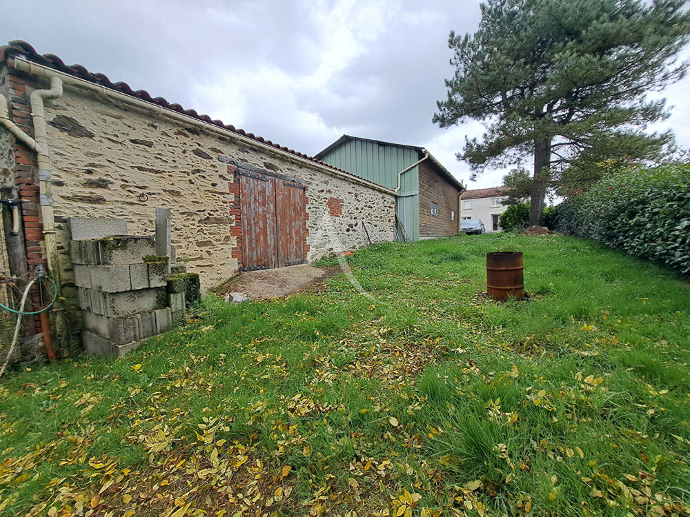 Vente Maison Maison 5 pièces sur la commune de MOUCHAMPS !! Mouchamps
