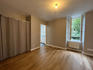  Appartement à louer 2 pièces 40 m²