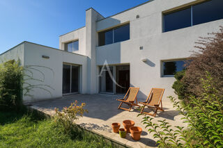  Maison  vendre 8 pices 192 m