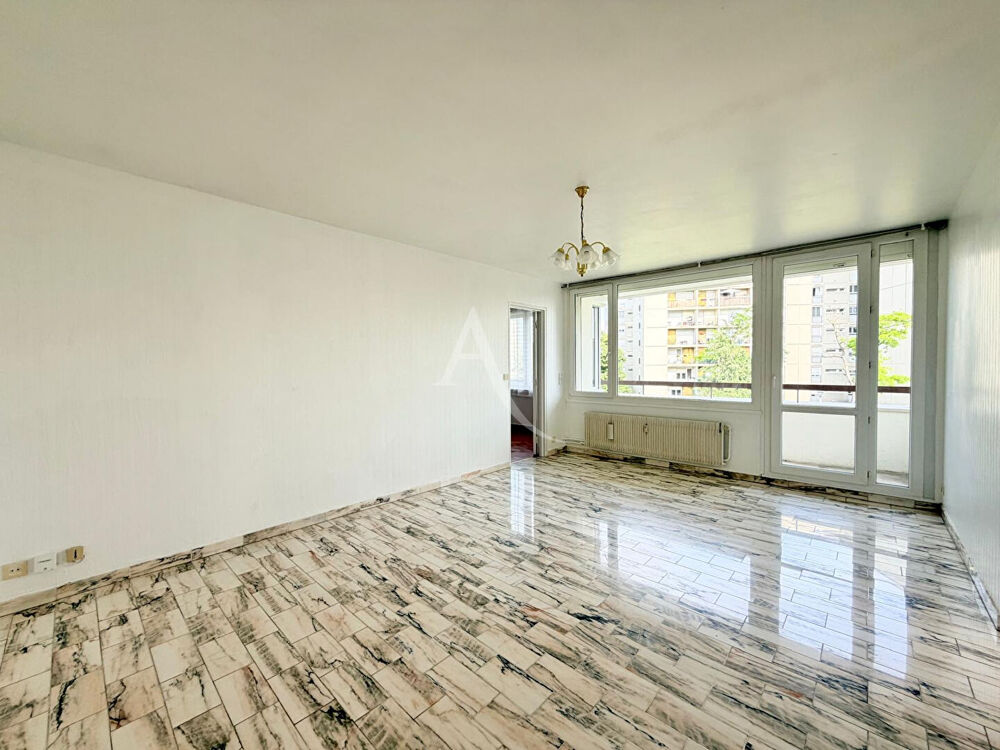 Location Appartement TYPE 4, REIMS - EUROPE Reims