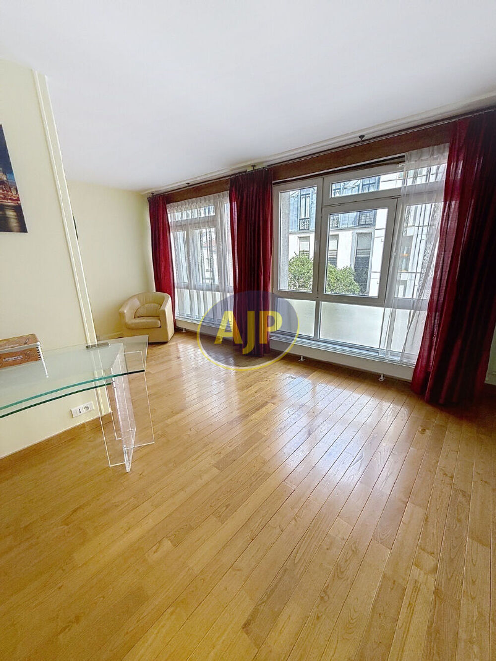 Vente Appartement PARIS 15ème  3 pièces. Paris 15