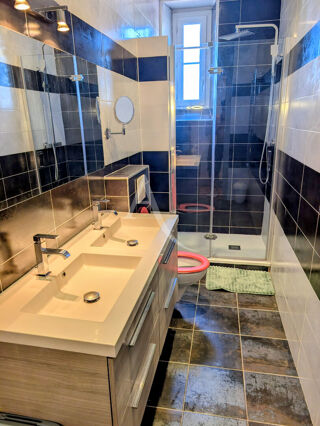  Appartement à louer 3 pièces 83 m²