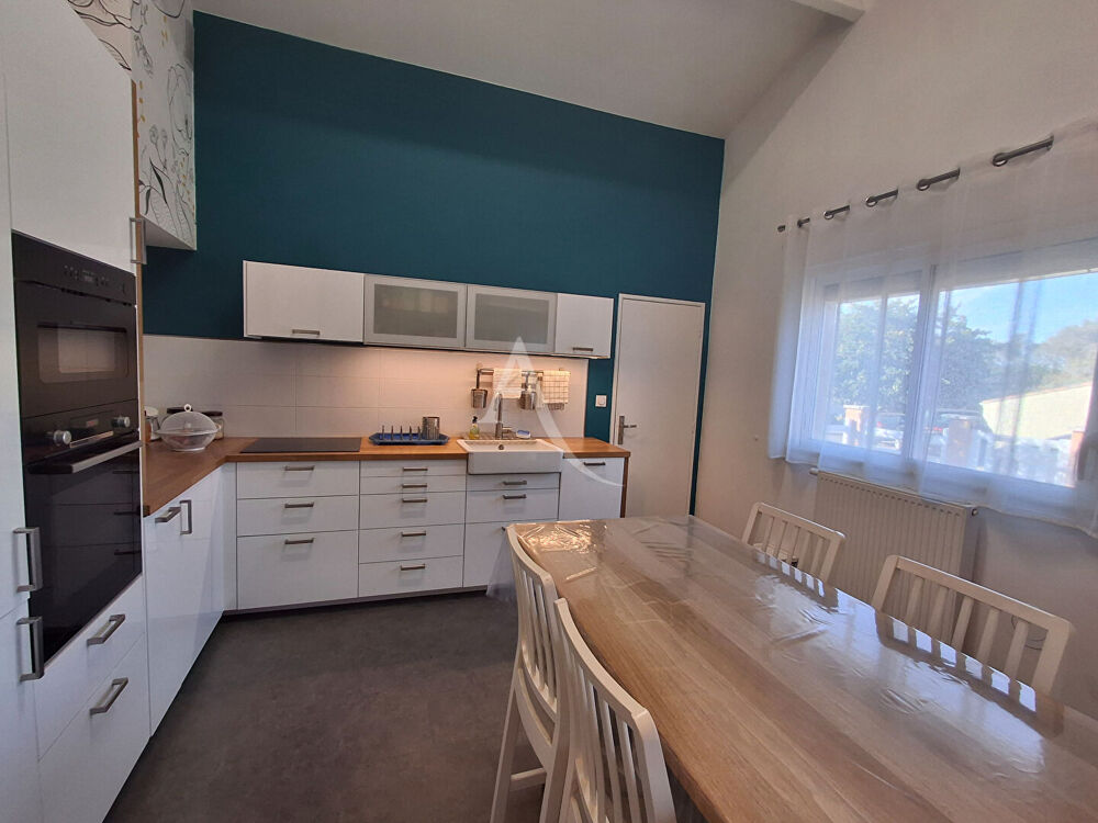 Maison L Isle Jourdain 6 pièce(s) 140 m2