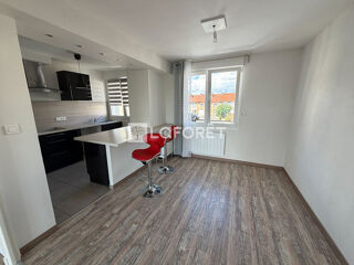  Appartement à louer 3 pièces 64 m²