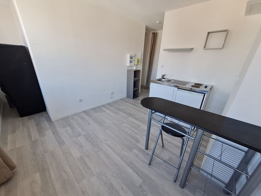 Location Appartement A LOUER, STUDIO rue de WAZEMMES Lille