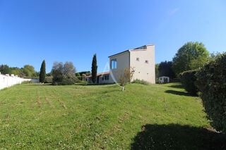  Maison  vendre 7 pices 212 m