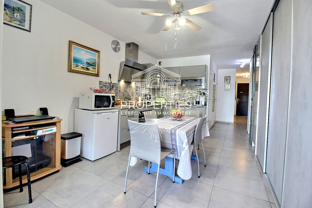 Vente Appartement LE LAVANDOU - LE GRAND JARDIN - T2 RENOVE - 48 M² - LOGGIA - PARKING PRIVATIF Le lavandou