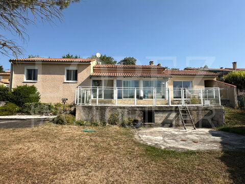   Maison  5 pice(s) 131 m2 avec parc arbor. Maison - 5 pice(s) - 131 m