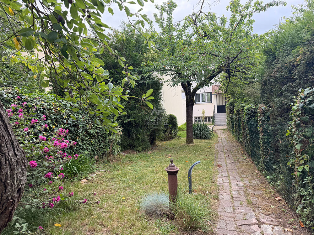 Location Maison Maison individuelle 140 m²  5 pièces avec jardin - secteur Lycée International Saint Germain en Laye Saint germain en laye
