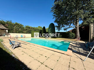  Maison  vendre 9 pices 241 m