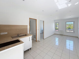  Appartement à louer 2 pièces 34 m²