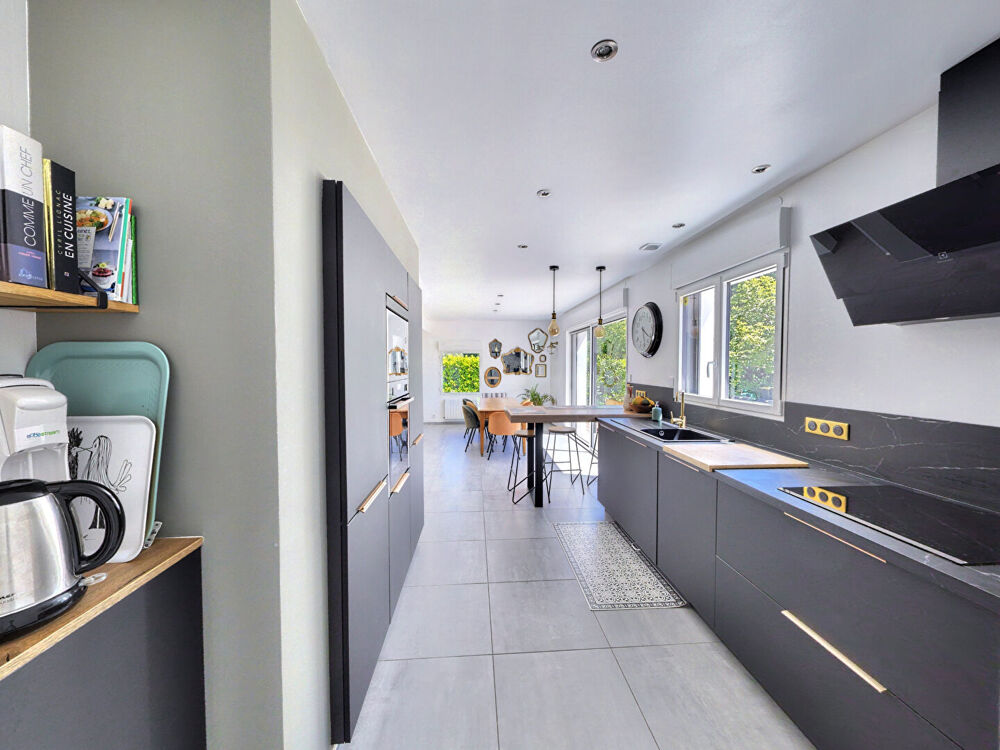 Fouesnant, propriété de charme, rénovée, 5 chambres, mer à pied !