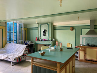  Immeuble � vendre 12 pi�ces 379 m�