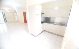  Appartement � louer 4 pi�ces 82 m�