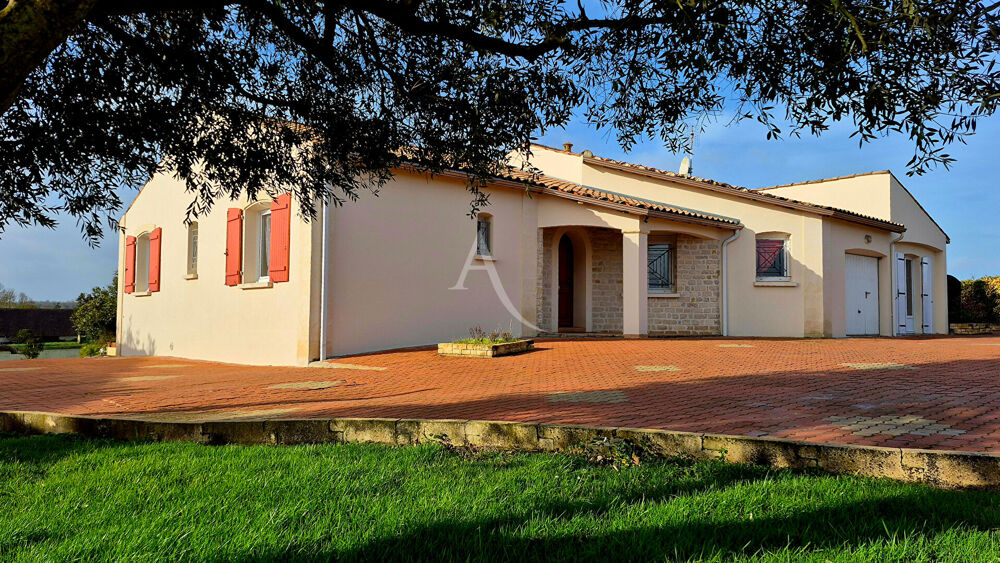 Vente Maison Maison Saintes 5 pièce(s) avec piscine et son appartement dédié Saintes