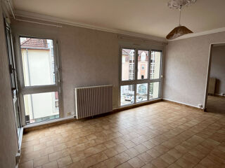  Appartement à louer 5 pièces 90 m²