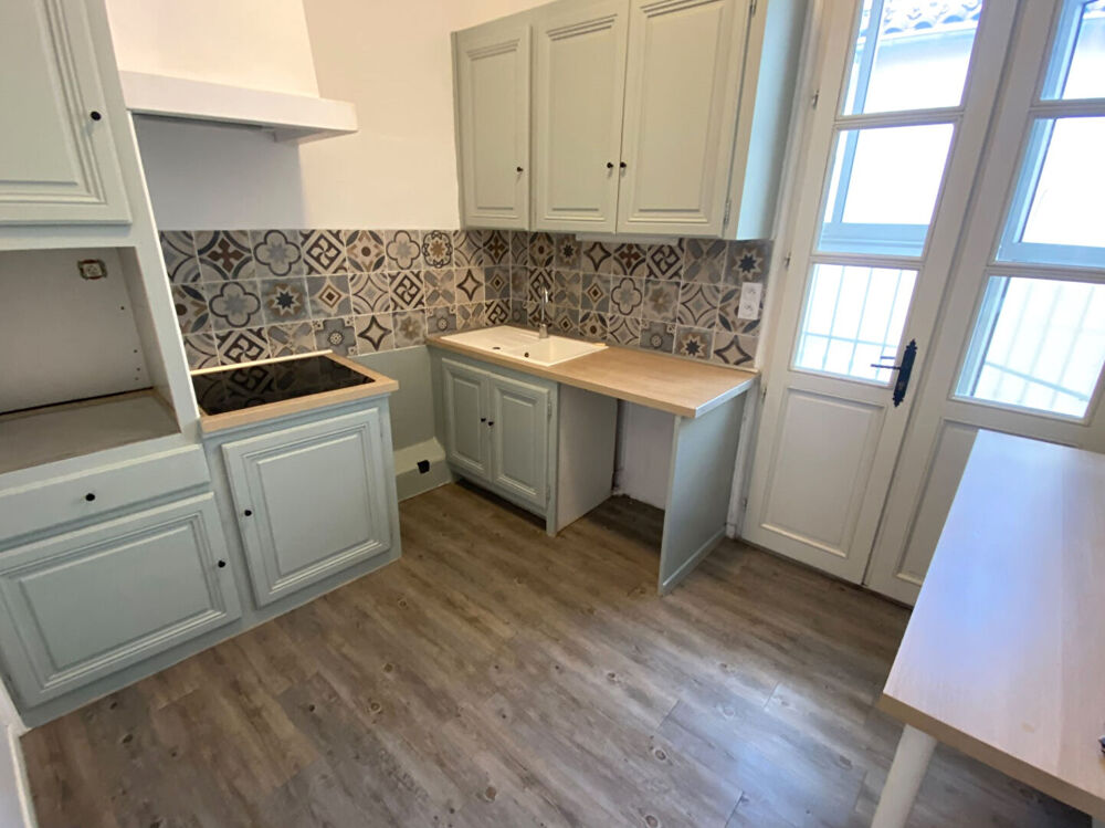 Location Appartement INTRA-MUROS Avignon quartier Carnot, 4 pièces, 90 m2 Avignon