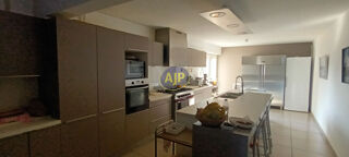  Immeuble à vendre 15 + pièces 820 m²