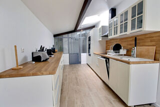  Villa � vendre 15 + pi�ces 428 m�