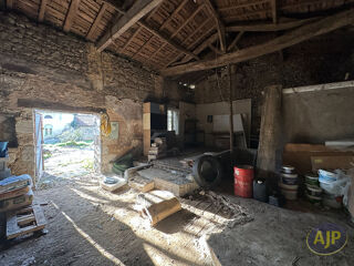  Remise / Grange � vendre 1 pi�ce 50 m� Saint sorlin de conac