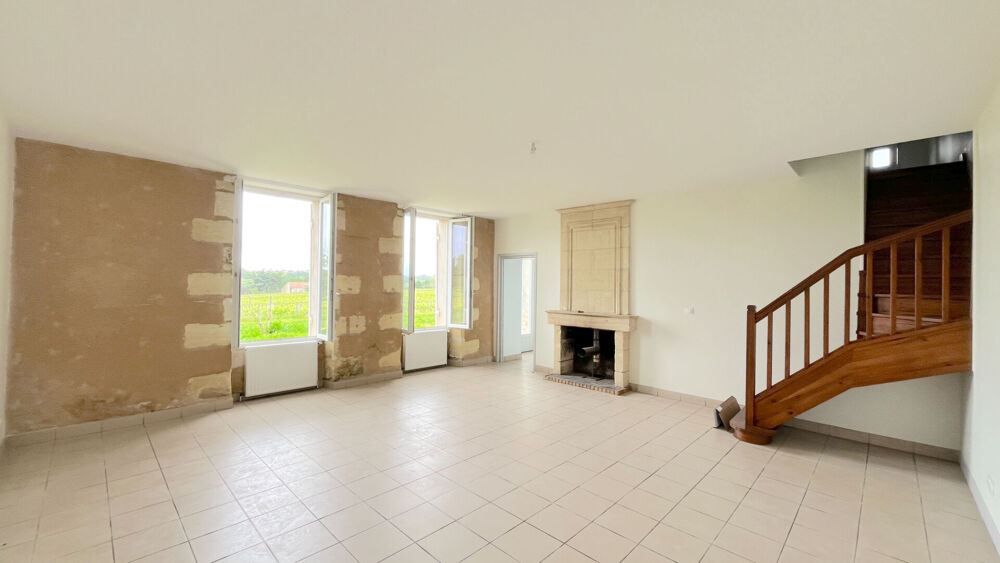 Location Maison A LOUER MAISON DE TYPE 4 AVEC GARAGE ET JARDIN - SECTEUR BOURG SUR GIRONDE Bourg
