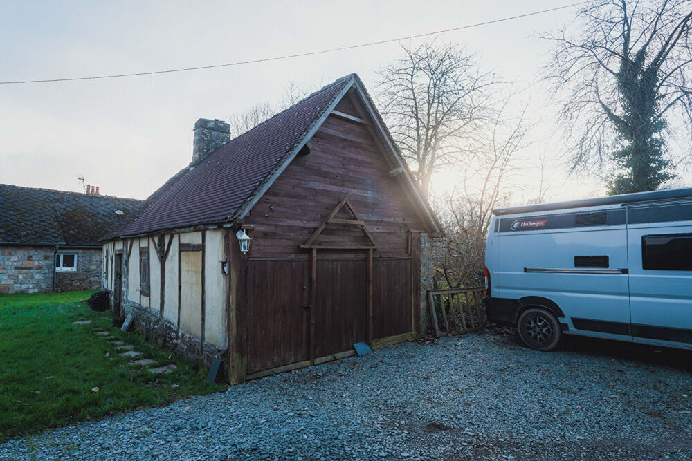 Vente Maison ORNE - Charmante maison de campagne rénovée avec grange et jardin dans un hameau paisible Domfront