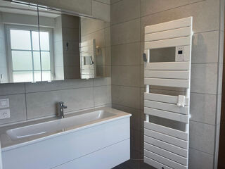  Appartement à louer 4 pièces 93 m²