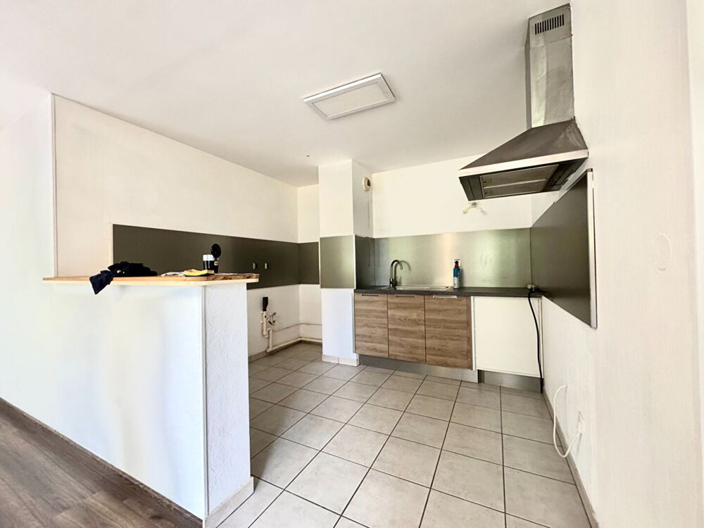 À VENDRE ! APPARTEMENT T2 À VERNOUILLET AVEC BALCON ET PLACE DE PARKING