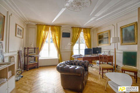   Versailles Notre-Dame Boulevard de la Reine Bureaux 2 pièces  55 m²  carrez 