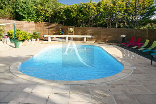  Maison  vendre 8 pices 200 m