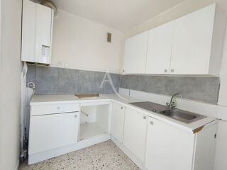  Appartement à louer 4 pièces 86 m²