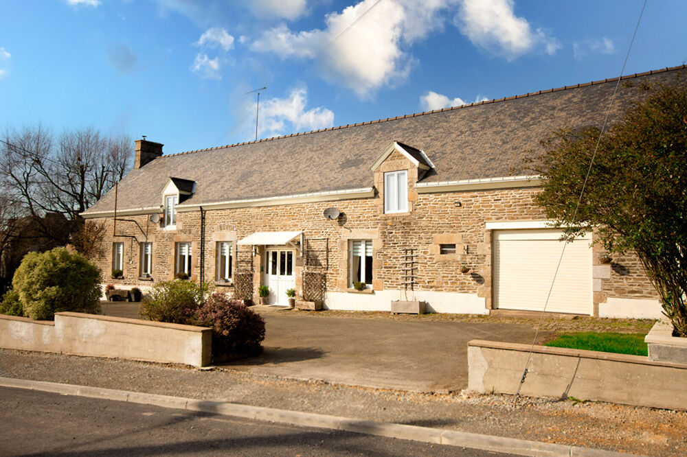 MAYENNE, La Dorée, 4-6 chambres, 227 m² habitables, dépendances, garage, jardin, puits, sur un terrain de 3897 m².