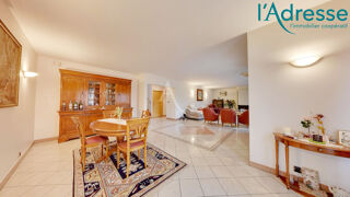  Maison � vendre 9 pi�ces 360 m�