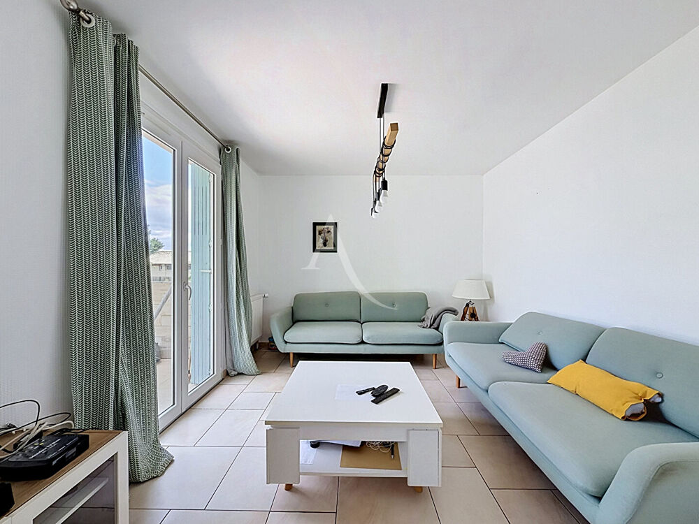 Maison Saint Sylvain D'Anjou - 6 pièces - 209 m2