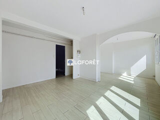  Appartement à louer 3 pièces 61 m²