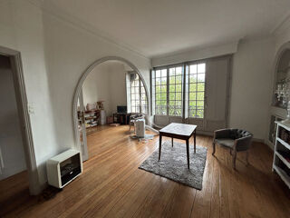  Immeuble à vendre 6 pièces 203 m²