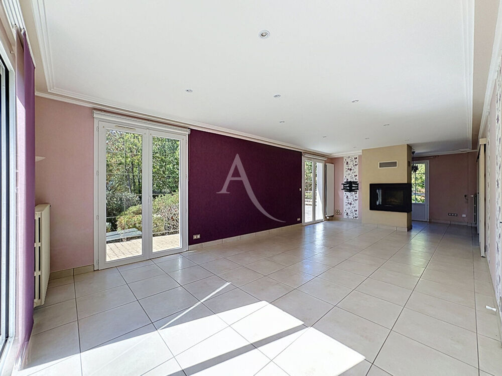 Maison 4 chambres - SAINT-PIERRE-LA-COUR - 140m²