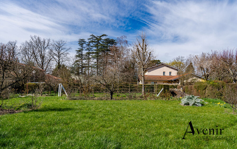 Vente Maison Maison de 110m2 sur un magnifique terrain arboré de 1234m2 Chemin de Fontville à  Ecully Ecully