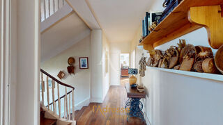 Villa à vendre 15 + pièces 398 m²