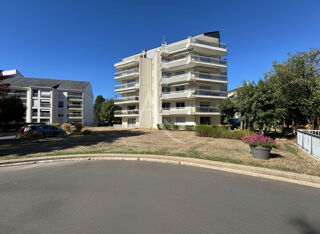  Appartement à louer 4 pièces 130 m²