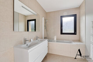  Maison à louer 5 pièces 141 m²
