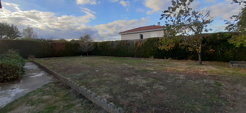 Vente Maison ABOËN ? Maison avec sous-sol complet et superbe terrain, fort potentiel d'extension ! Aboen